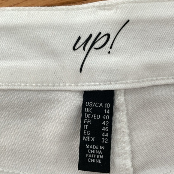 NWT Up! White 5 pocket pull up jeans. - Picture 6 of 8
